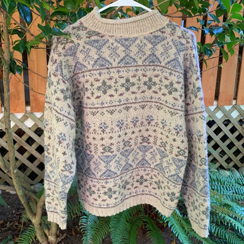Eddie Bauer Multicolor Crew Neck Sweater - Picture 2 of 7